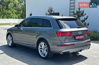 Внедорожник / Кроссовер Audi Q7 2015 в Луцке