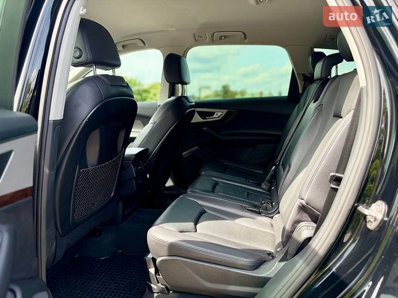 Позашляховик / Кросовер Audi Q7 2017 в Черкасах