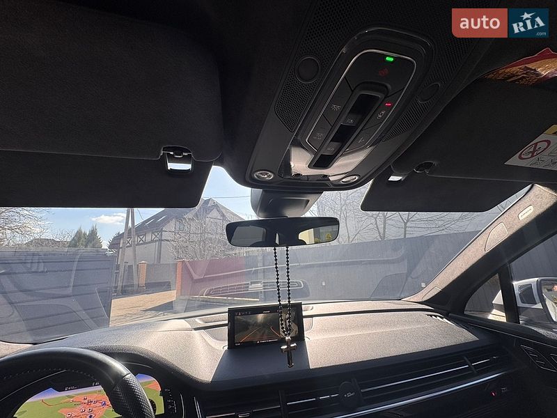 Позашляховик / Кросовер Audi Q7 2016 в Стрию