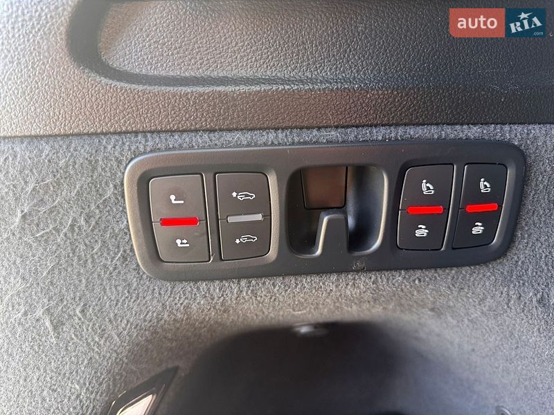 Позашляховик / Кросовер Audi Q7 2016 в Стрию