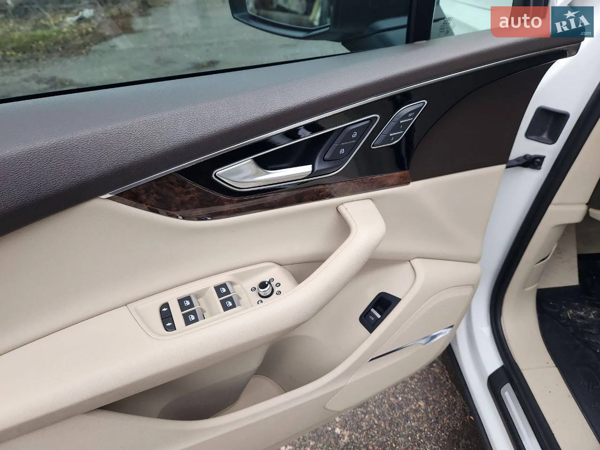 Audi Q7 2018 VIN WA1LAAF78JD033918 фото оголошення 6 з 50
