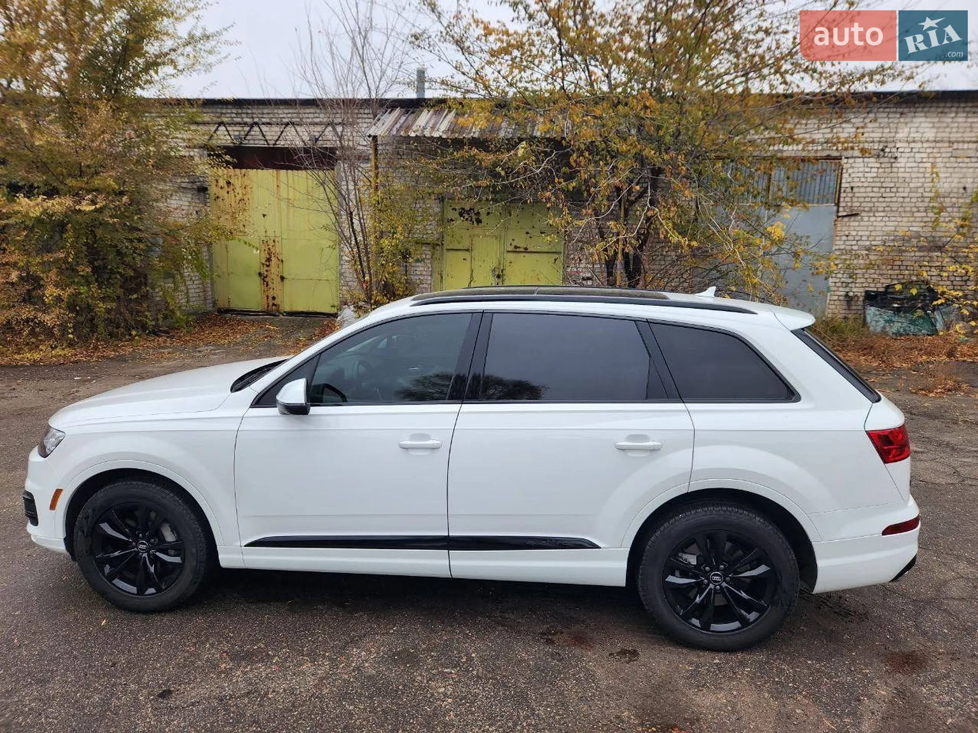 Audi Q7 2018 VIN WA1LAAF78JD033918 фото оголошення 10 з 50