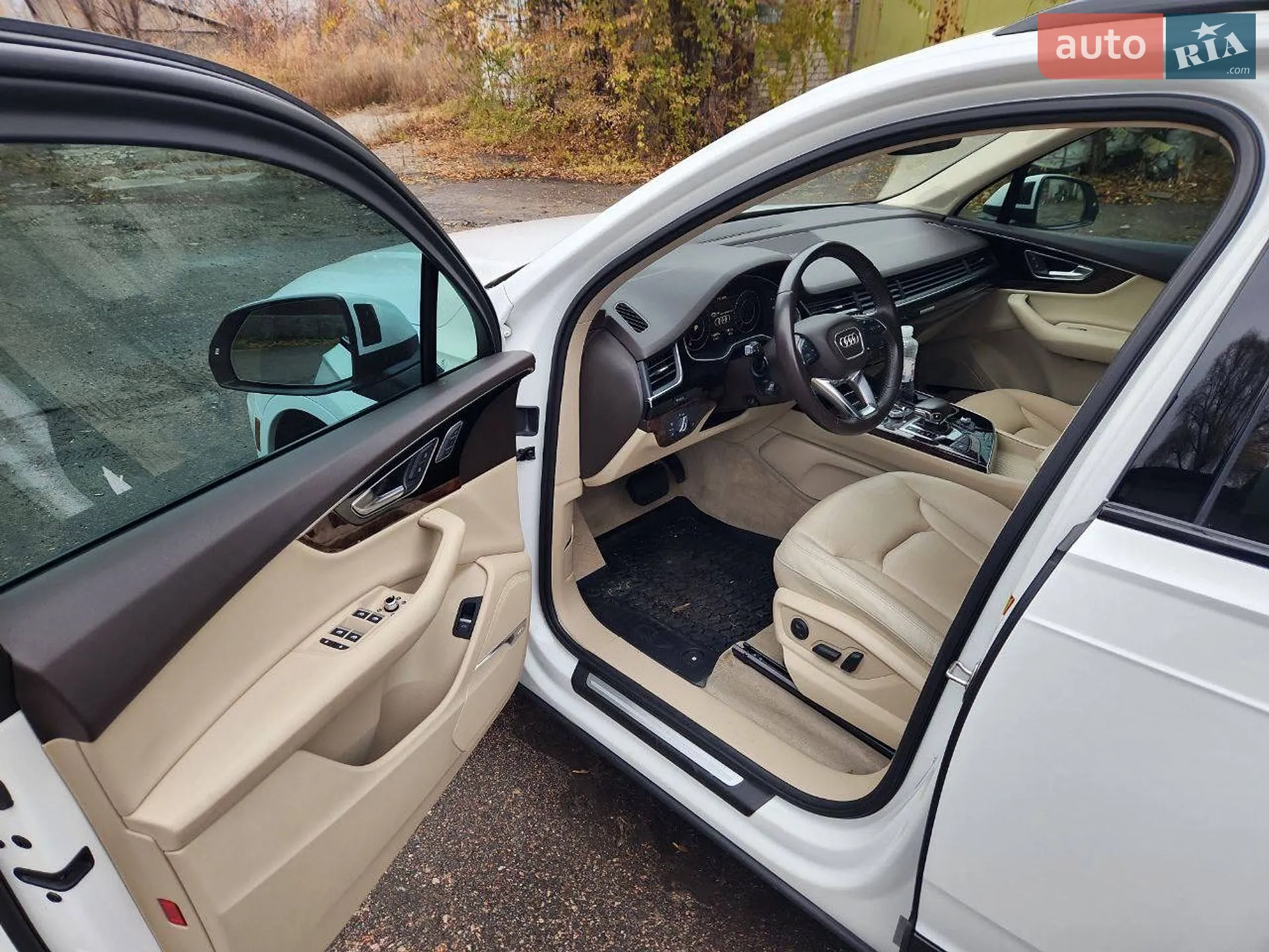 Audi Q7 2018 VIN WA1LAAF78JD033918 фото оголошення 11 з 50