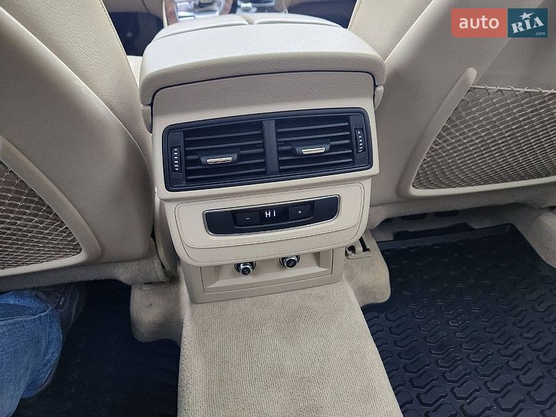 Позашляховик / Кросовер Audi Q7 2018 в Градизьку