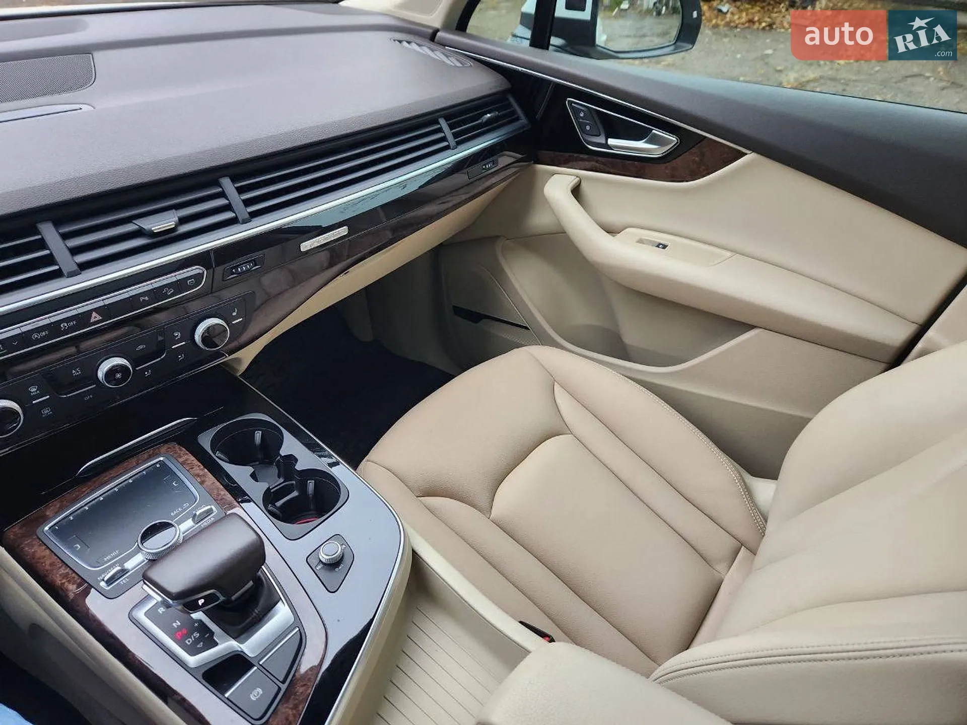 Audi Q7 2018 VIN WA1LAAF78JD033918 фото оголошення 22 з 50