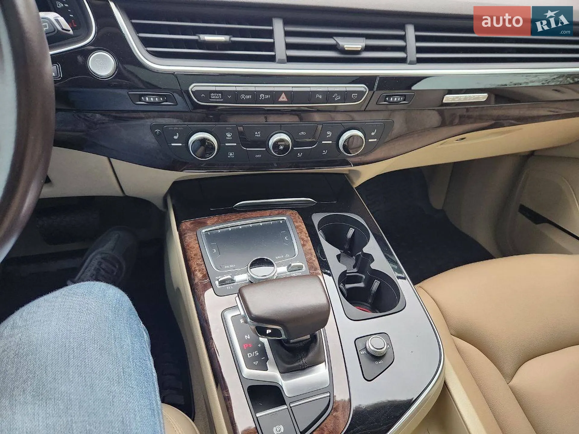 Audi Q7 2018 VIN WA1LAAF78JD033918 фото оголошення 25 з 50
