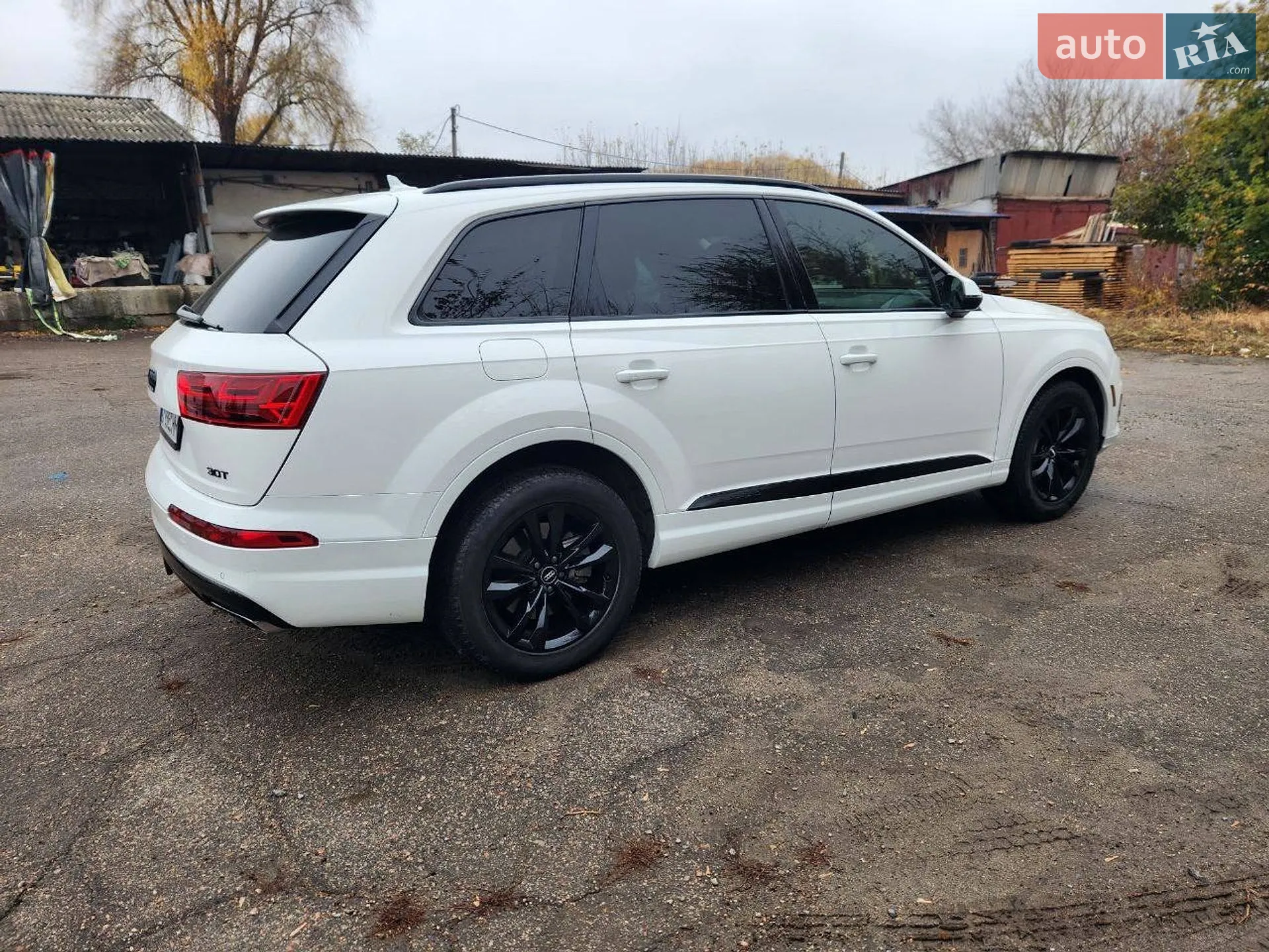 Audi Q7 2018 VIN WA1LAAF78JD033918 фото оголошення 31 з 50