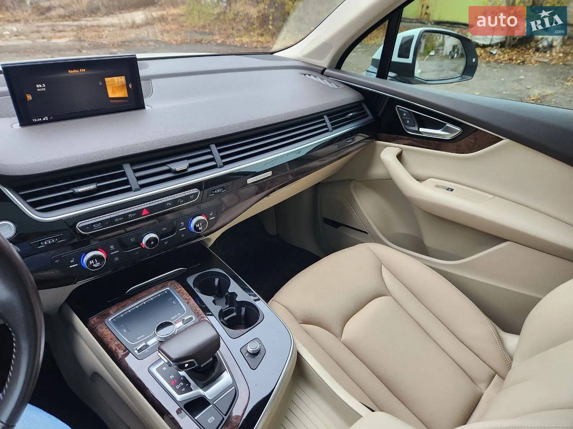 Audi Q7 2018 VIN WA1LAAF78JD033918 фото оголошення 32 з 50