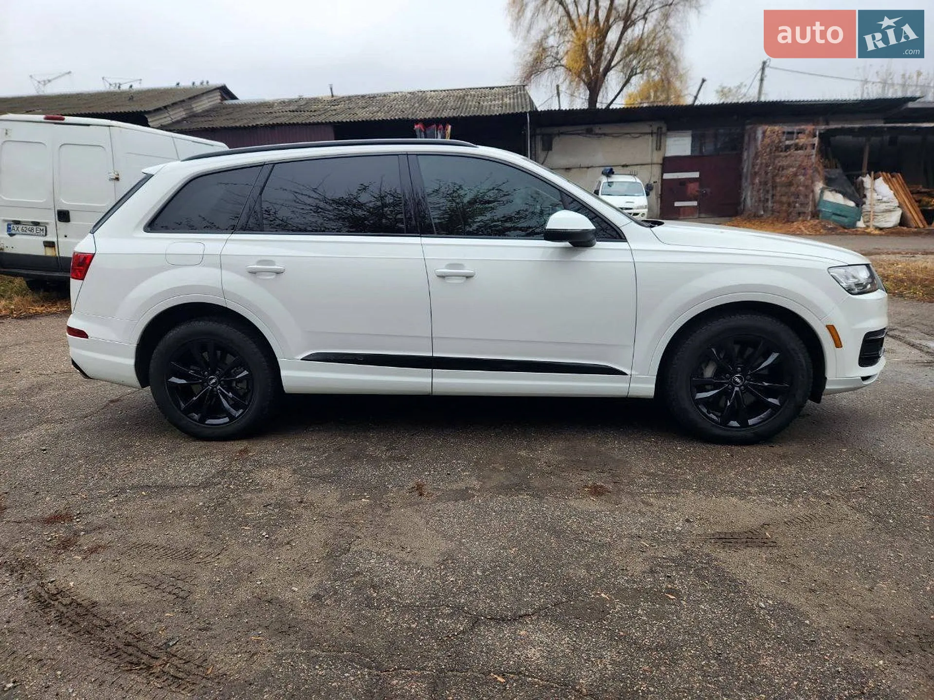 Audi Q7 2018 VIN WA1LAAF78JD033918 фото оголошення 34 з 50