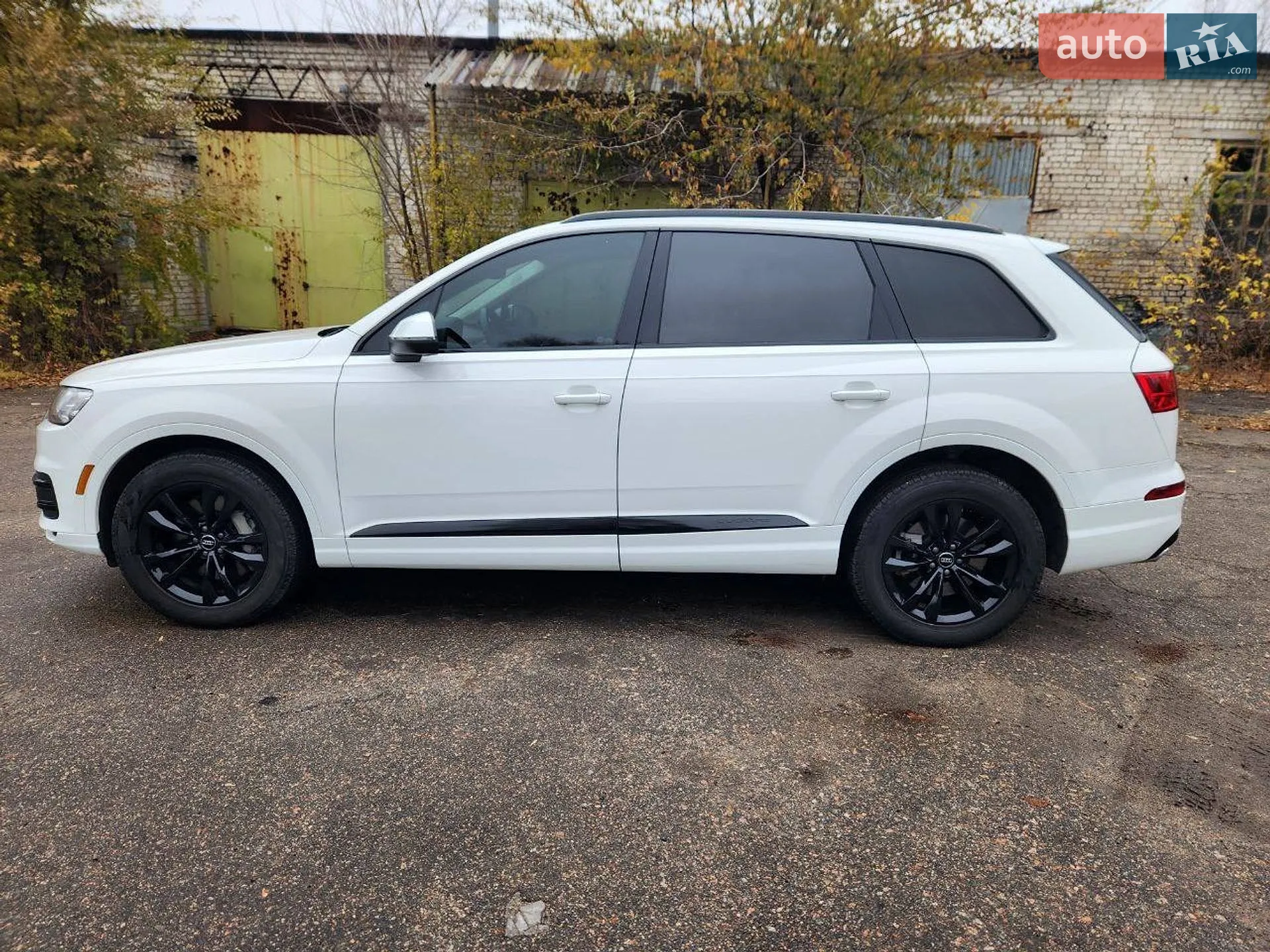 Audi Q7 2018 VIN WA1LAAF78JD033918 фото оголошення 36 з 50