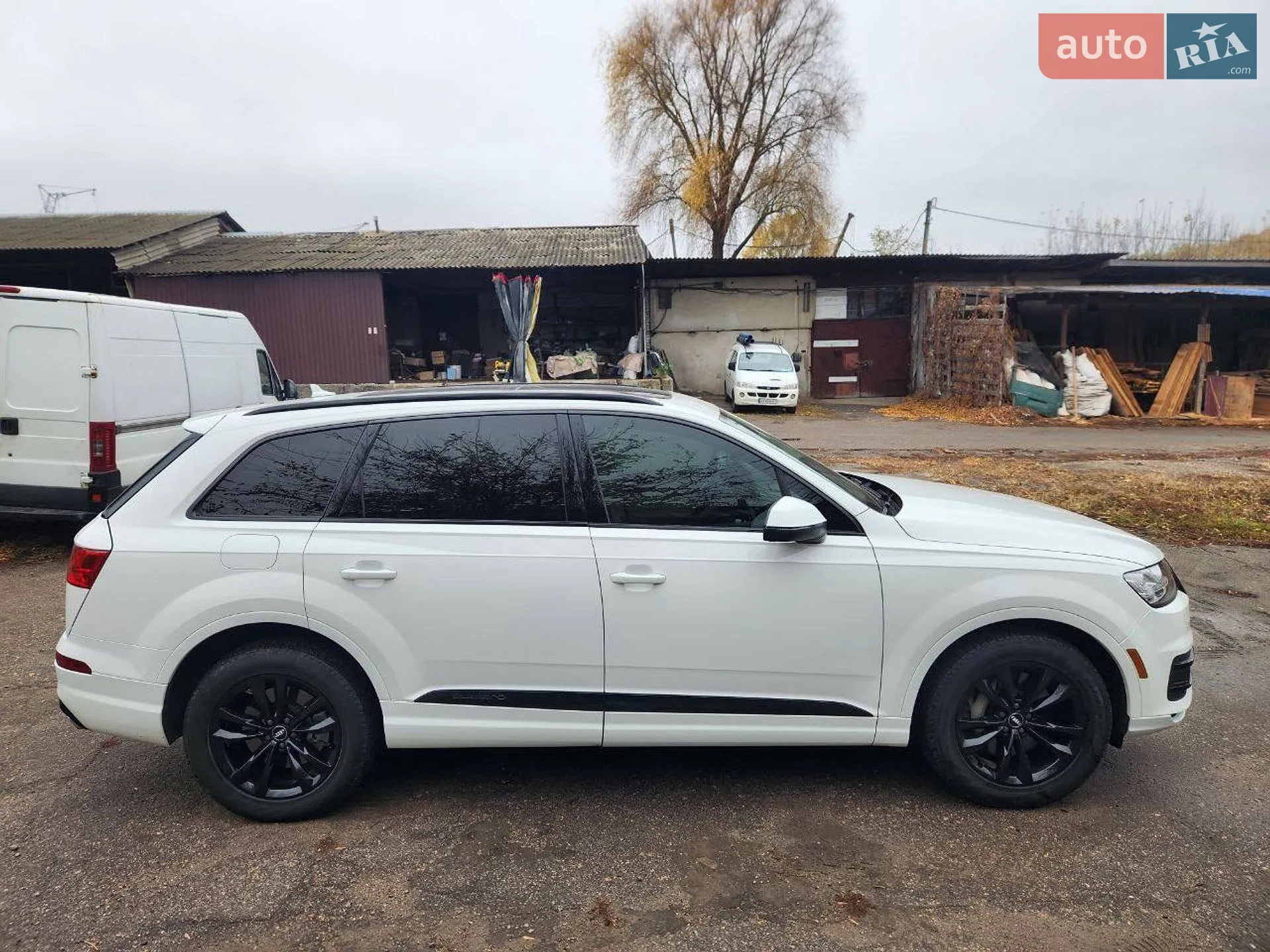 Audi Q7 2018 VIN WA1LAAF78JD033918 фото оголошення 41 з 50