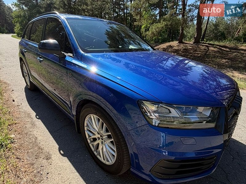 Внедорожник / Кроссовер Audi Q7 2016 в Полтаве