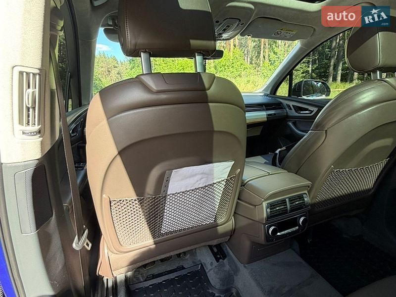 Внедорожник / Кроссовер Audi Q7 2016 в Полтаве