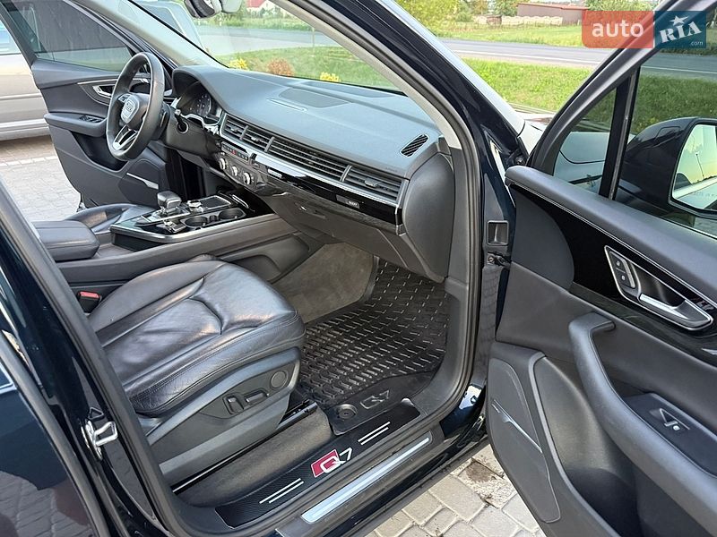 Внедорожник / Кроссовер Audi Q7 2016 в Яворове