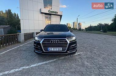 Внедорожник / Кроссовер Audi Q7 2015 в Днепре