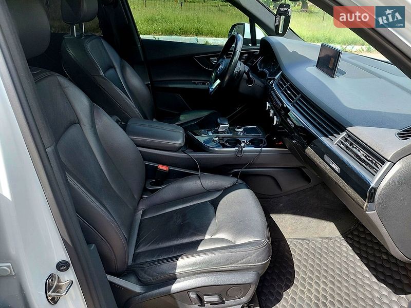 Позашляховик / Кросовер Audi Q7 2016 в Чернігові