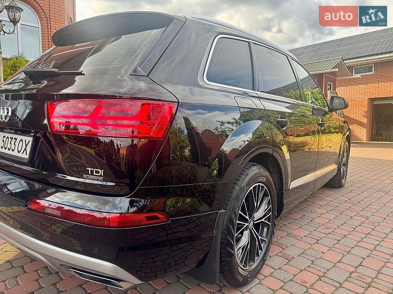 Позашляховик / Кросовер Audi Q7 2017 в Києві фото 11 Позашляховик / Кросовер Audi Q7 2017 в Києві