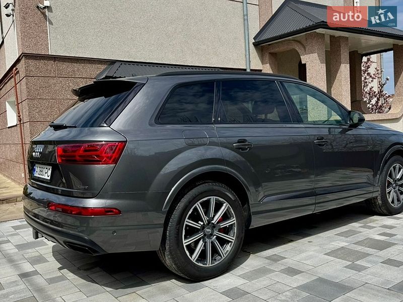 Внедорожник / Кроссовер Audi Q7 2019 в Киеве