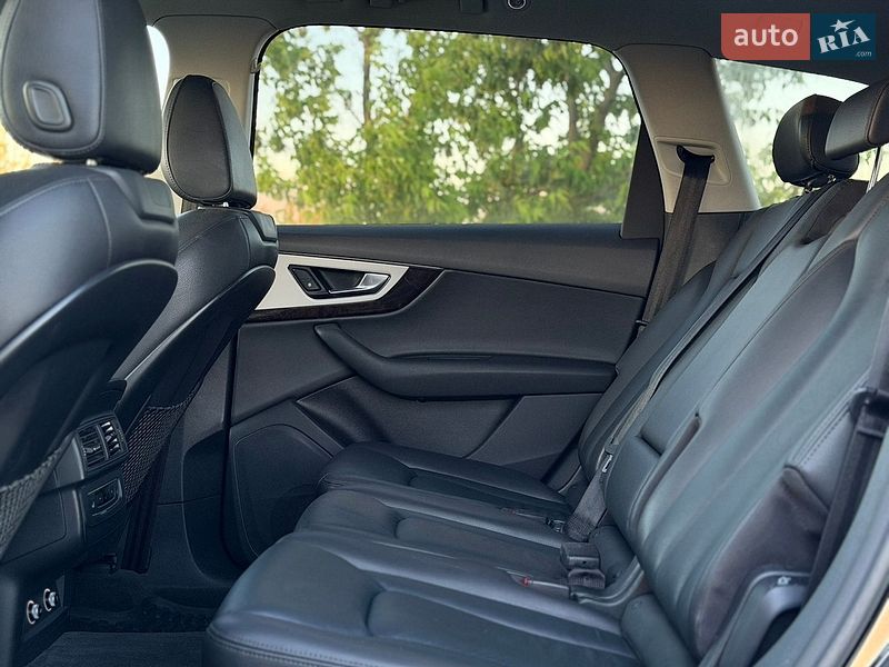 Внедорожник / Кроссовер Audi Q7 2019 в Виннице