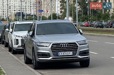Внедорожник / Кроссовер Audi Q7 2017 в Киеве