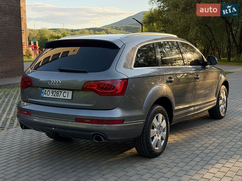 Позашляховик / Кросовер Audi Q7 2013 в Мукачевому