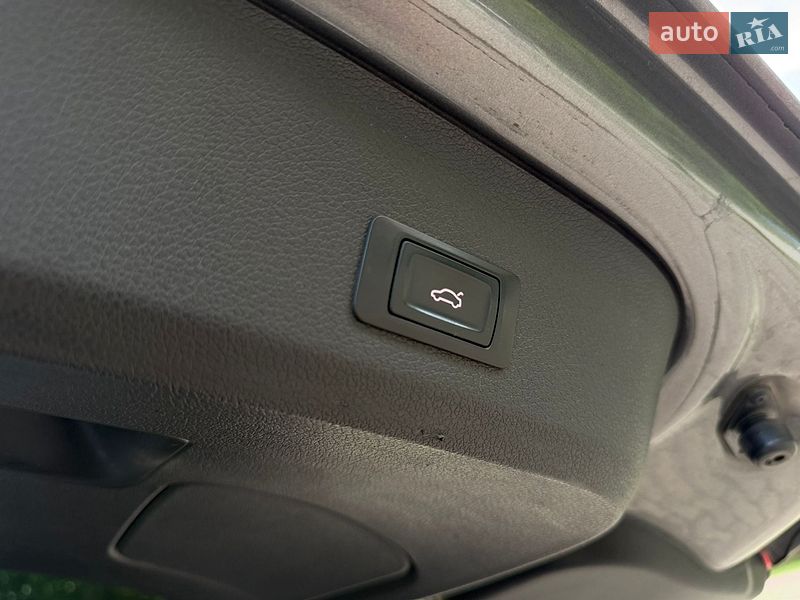 Позашляховик / Кросовер Audi Q7 2013 в Мукачевому