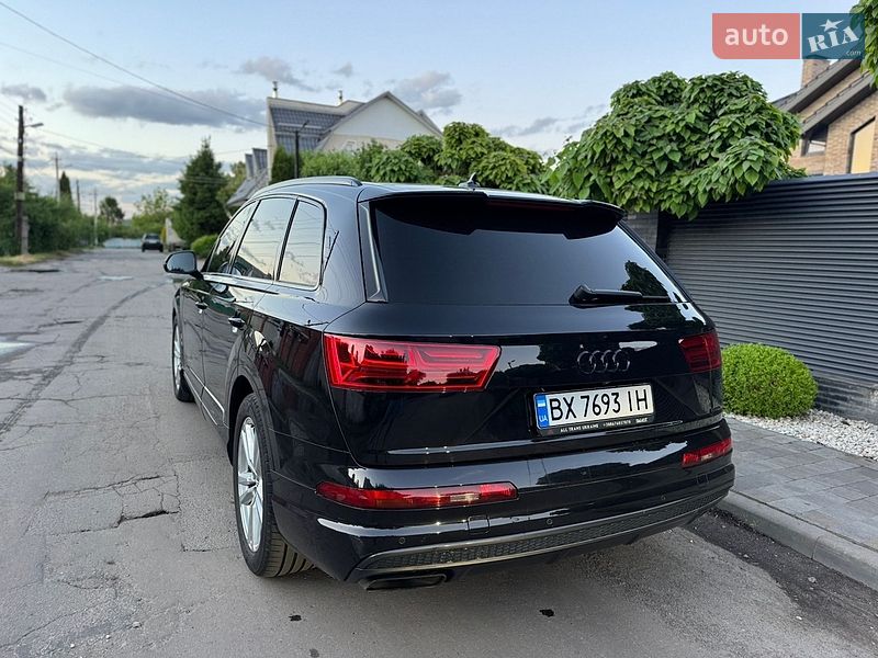 Позашляховик / Кросовер Audi Q7 2015 в Хмельницькому