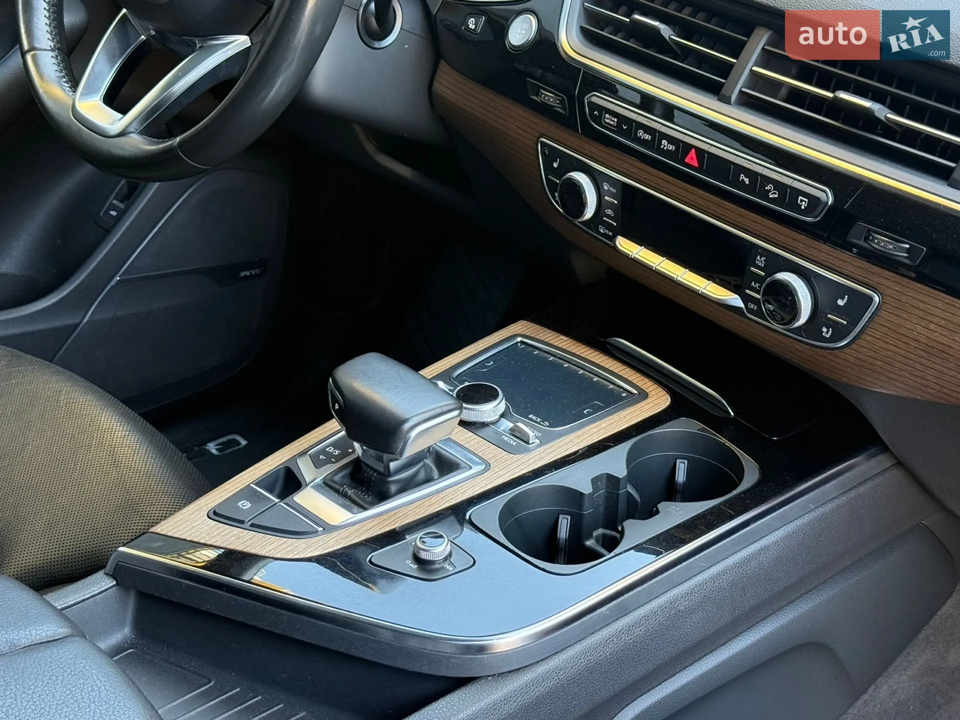 2016 Audi Q7 - мініатюра 15