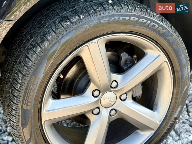 Внедорожник / Кроссовер Audi Q7 2015 в Новояворовске