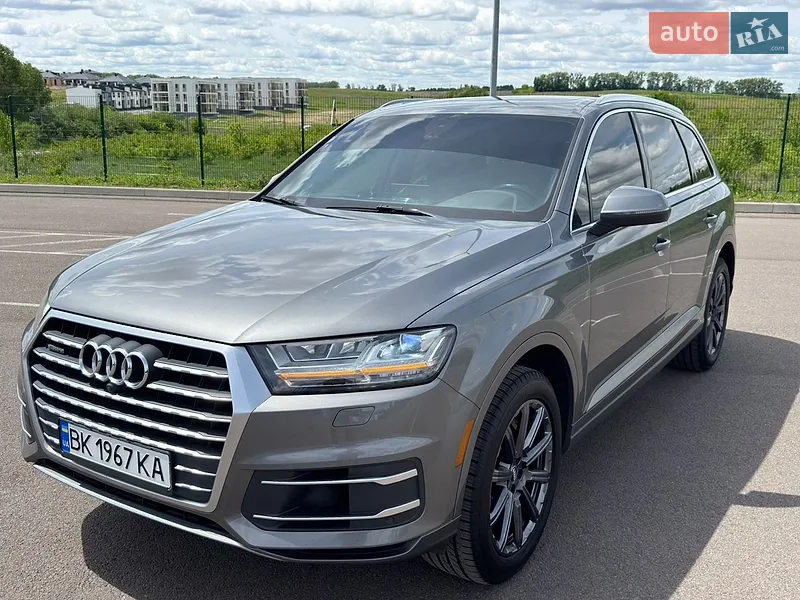 Audi Q7 2016 VIN WA1LAAF70HD037682 фото оголошення 9 з 72