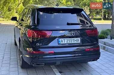 Позашляховик / Кросовер Audi Q7 2017 в Рівному