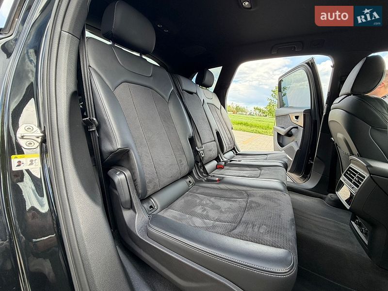 Внедорожник / Кроссовер Audi Q7 2023 в Одессе