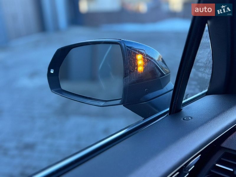 Позашляховик / Кросовер Audi Q7 2016 в Сарнах