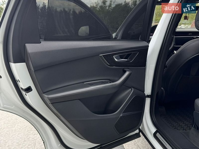 Позашляховик / Кросовер Audi Q7 2020 в Львові