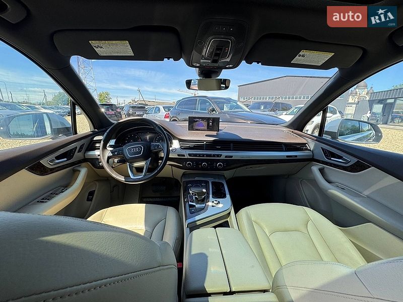 Внедорожник / Кроссовер Audi Q7 2017 в Стрые