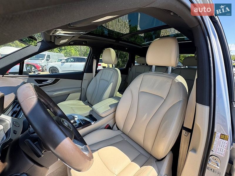 Внедорожник / Кроссовер Audi Q7 2017 в Стрые