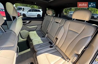 Внедорожник / Кроссовер Audi Q7 2017 в Стрые