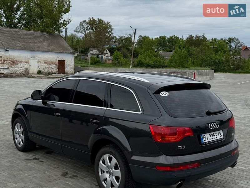 Позашляховик / Кросовер Audi Q7 2007 в Хоролі