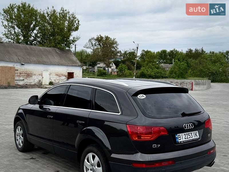 Позашляховик / Кросовер Audi Q7 2007 в Хоролі