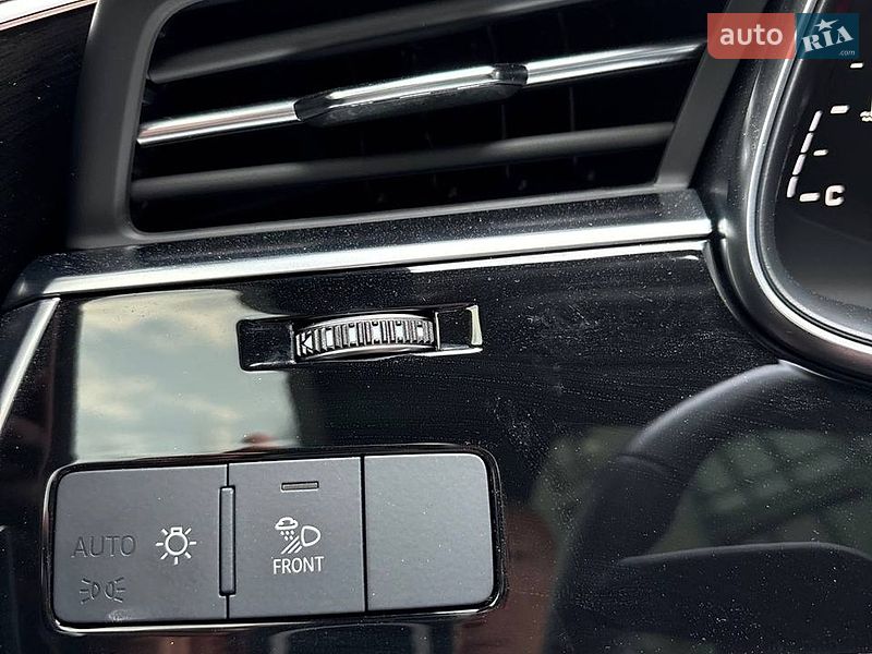 Внедорожник / Кроссовер Audi Q7 2024 в Новояворовске