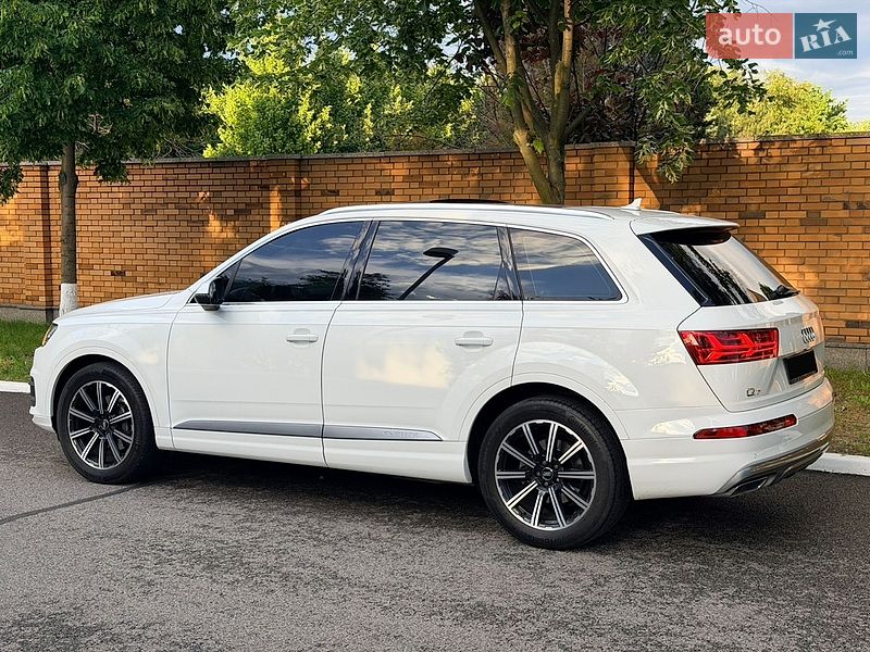 Позашляховик / Кросовер Audi Q7 2016 в Дніпрі фото 4 Позашляховик / Кросовер Audi Q7 2016 в Дніпрі