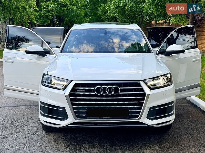 Позашляховик / Кросовер Audi Q7 2016 в Дніпрі фото 15 Позашляховик / Кросовер Audi Q7 2016 в Дніпрі