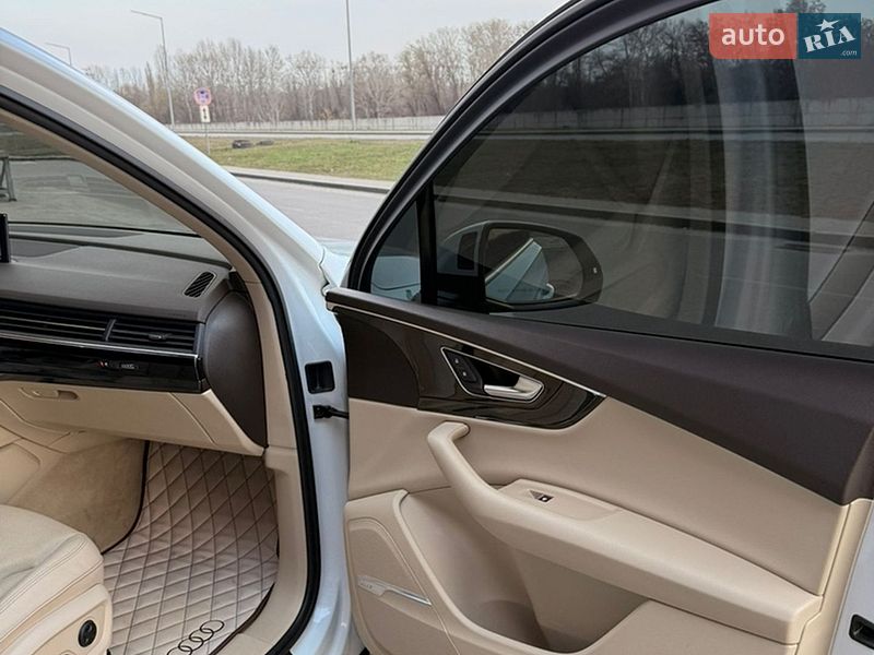 Внедорожник / Кроссовер Audi Q7 2018 в Киеве