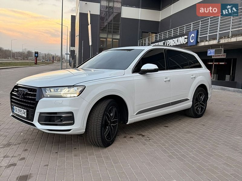 Внедорожник / Кроссовер Audi Q7 2018 в Киеве