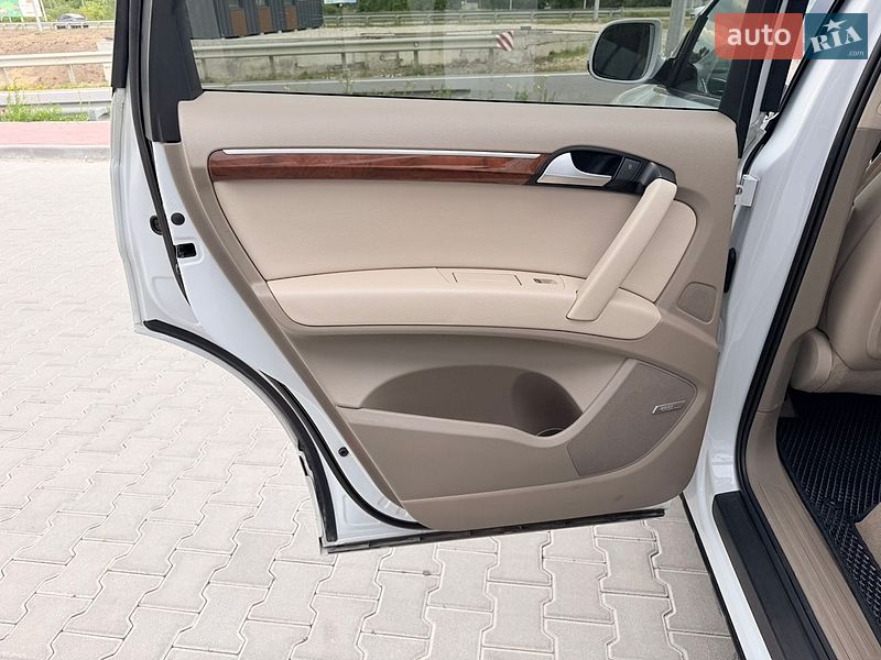 Позашляховик / Кросовер Audi Q7 2013 в Тернополі