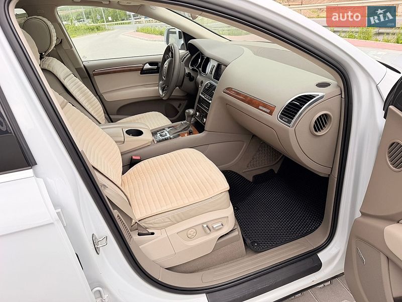 Позашляховик / Кросовер Audi Q7 2013 в Тернополі