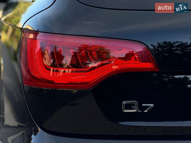 Внедорожник / Кроссовер Audi Q7 2013 в Одессе