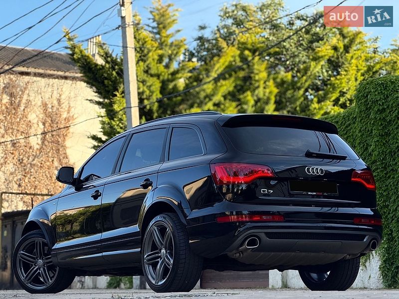 Внедорожник / Кроссовер Audi Q7 2013 в Одессе