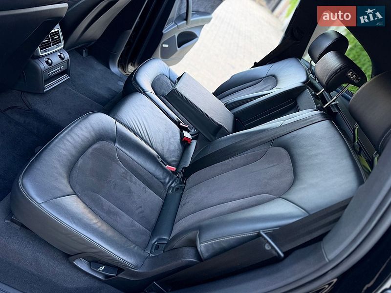 Внедорожник / Кроссовер Audi Q7 2013 в Одессе