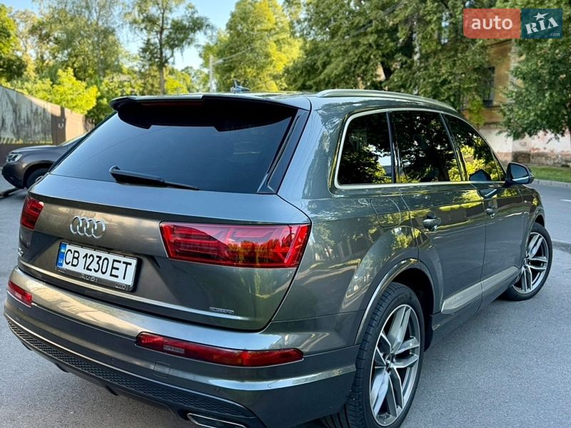 Внедорожник / Кроссовер Audi Q7 2015 в Чернигове